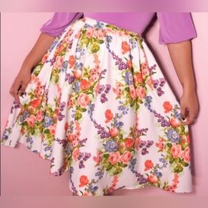 NWT Vixen By Micheline Pitt White Floral Vacation Swing Skirt Size Large